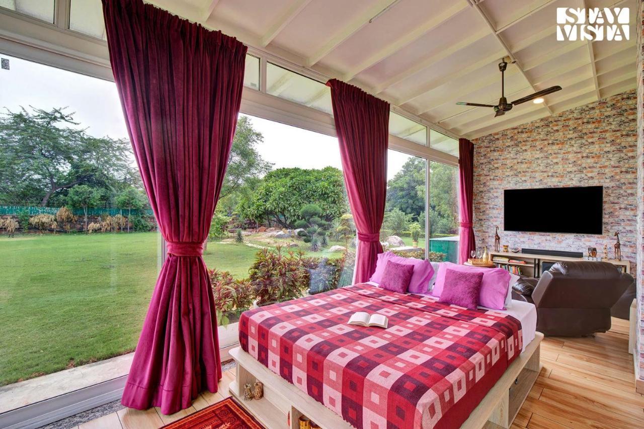 Stayvista At Idyllic Farmhouse - A Glasshouse With Outdoor Pool Gurgaon Ngoại thất bức ảnh
