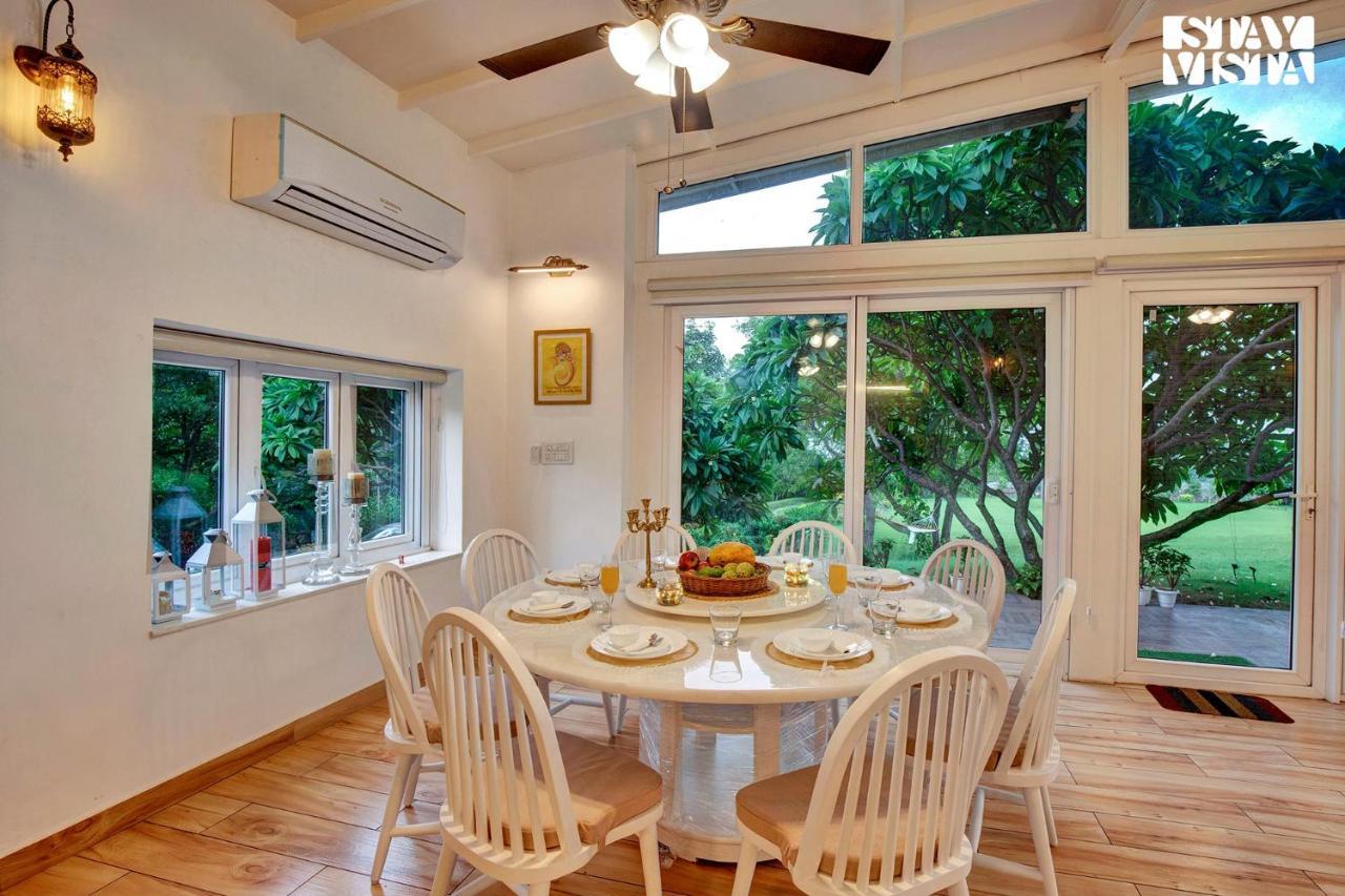 Stayvista At Idyllic Farmhouse - A Glasshouse With Outdoor Pool Gurgaon Ngoại thất bức ảnh