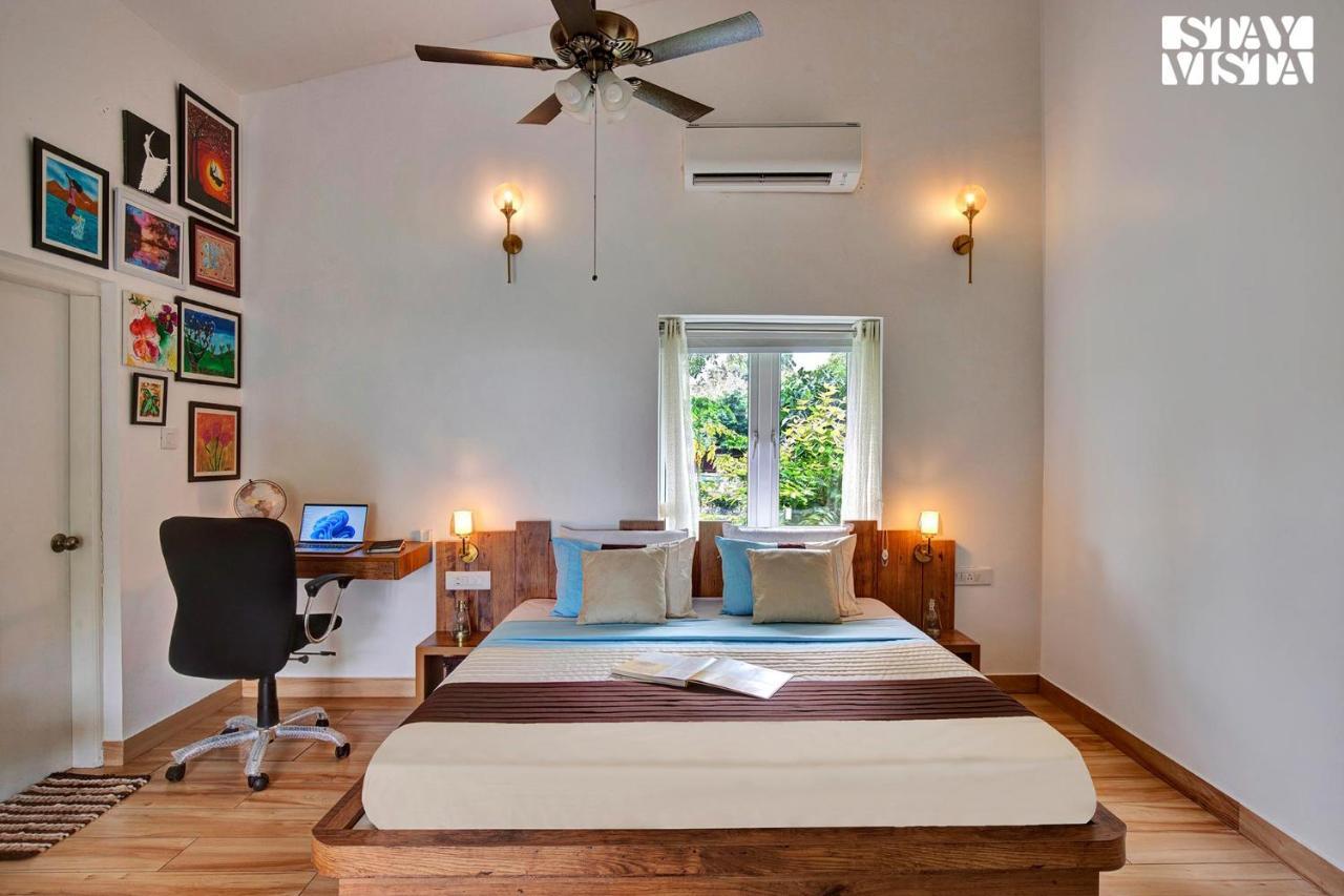 Stayvista At Idyllic Farmhouse - A Glasshouse With Outdoor Pool Gurgaon Ngoại thất bức ảnh